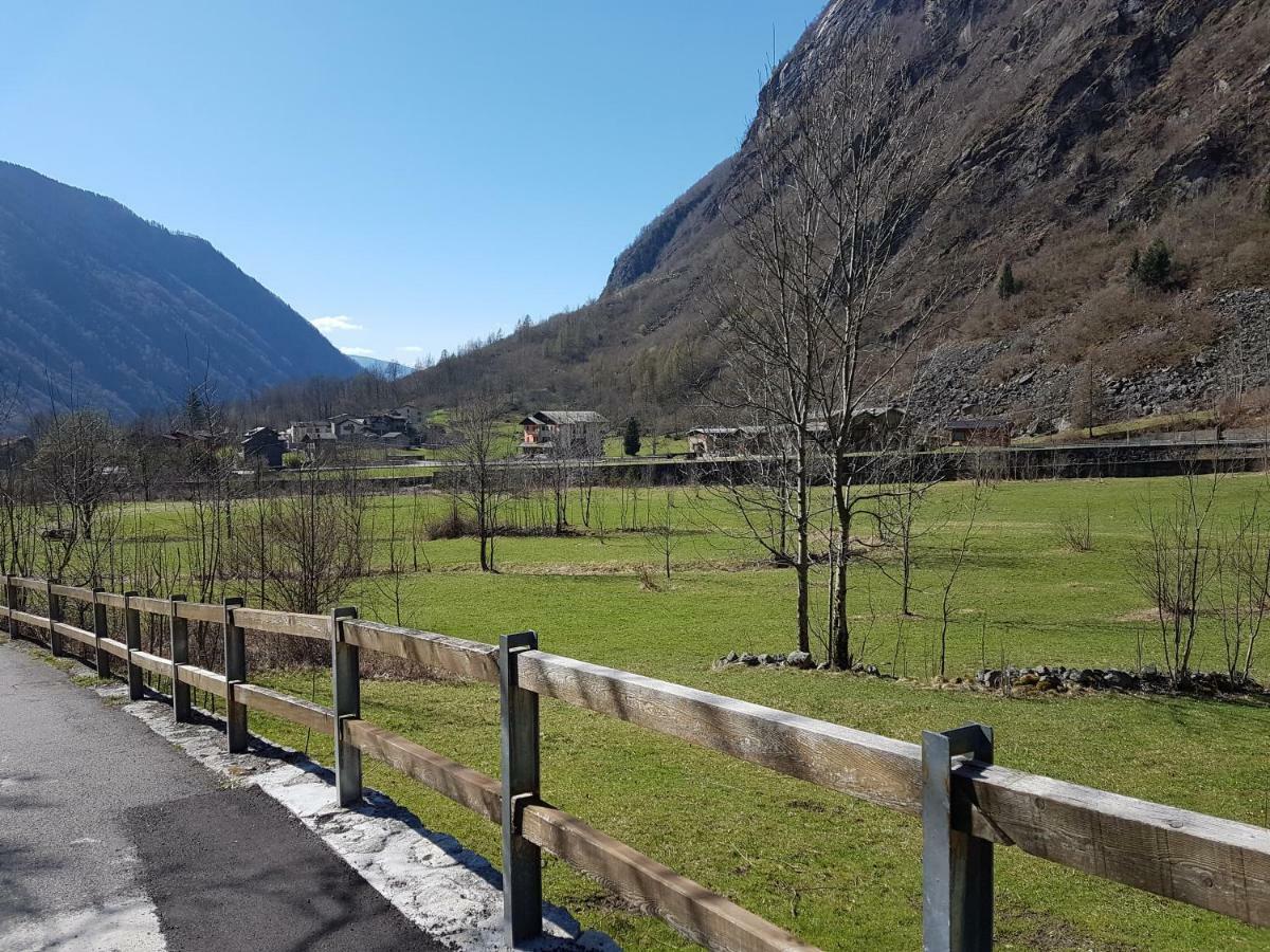 Hotel Ristorante Sasso Remenno Val Masino Exterior foto